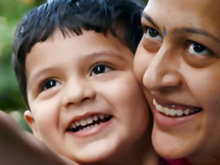 आशावान नहीं हैं, तब भी कैसे रहें खुश