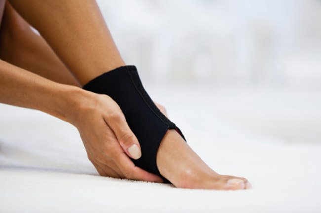 compression socks for swollen ankles