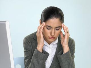 गर्दन को छूते ही दूर होगा सिर दर्द