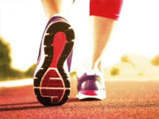 वर्कआउट के जूते चुनते वक्‍त न करें ये 5 गलतियां 