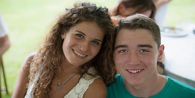 younger partner in hindi 