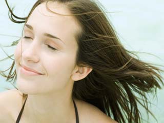 Ways to manage oily hair naturally 