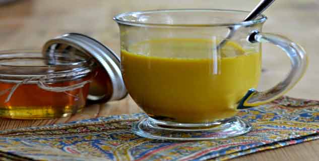 turmeric milk in hindi 