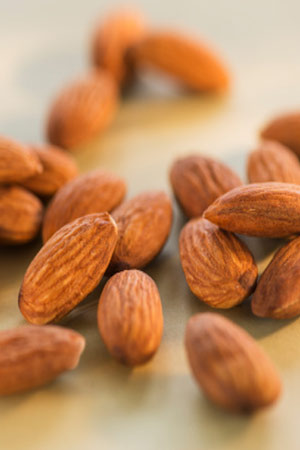 almonds in Hindi 