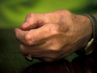 क्यों फैलती और सिकुडती हैं आपकी उंगलियां 