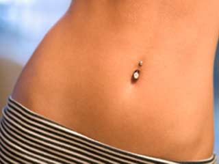 an infected belly button piercing