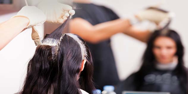 बालों को रंगना hair colour in hindi