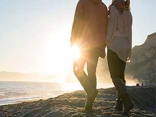 नदी या समंदर किनारे सैर करने या रहने के हैं कई फायदे