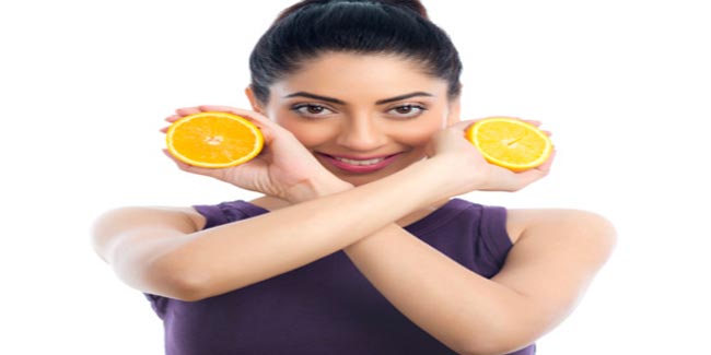 विटामिन सी खाएं झुर्रियां भगाएं