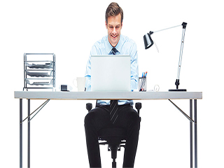 बैठे-बैठे पैर हिलाना है फायदेमंद, ये आदत रखेगी आपको बीमारीमुक्त