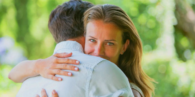 Different types of hugs and their meaning | Mind Body