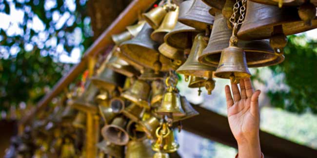 मंदिर में घंटी बजाने के स्‍वास्‍थ्‍य फायदों के बारे में जानें 