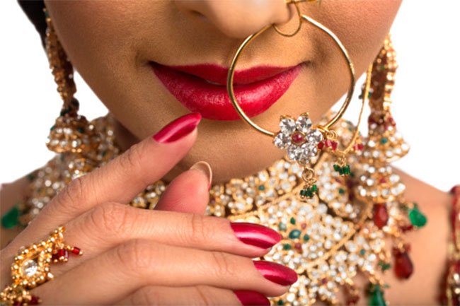 Why Women Wear Nose Ring In Hindi