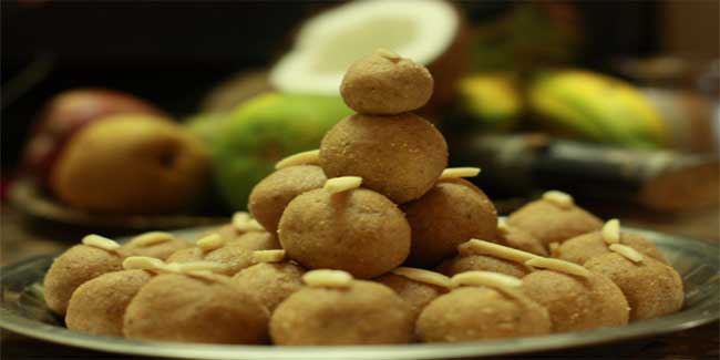 घर पर ऐसे बनायें काजू खोया बेसन लड्डू