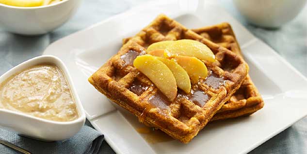 Apple Raspberry Waffles in Hindi