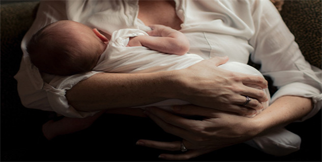 Breastfeeding on Premature Baby in Hindi
