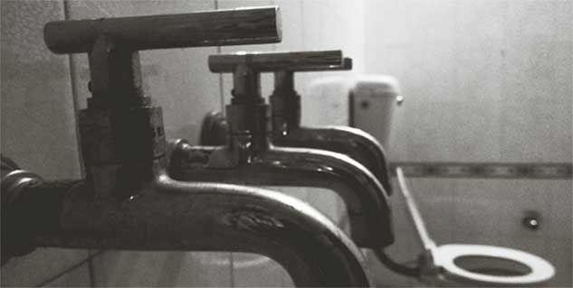 Germs on Public Toilet Seat in Hindi