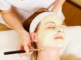 मुल्तानी मिट्टी है बॉडी डिटॉक्स के लिए बेस्ट, जानिए कैसे