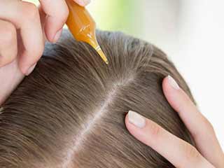 कैसे यूज़ करना चाहिए हेयर सीरम, इससे जुड़े 5 फैक्ट्स