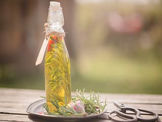 बच्चों में मेमोरी तेज़ करता है रोज़मेरी ऑयल, ये हैं इसके 5 ज़बरदस्त फायदे