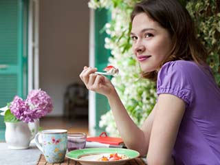 खानपान की आदत बदलकर पा सकते हैं लंबी उम्र 