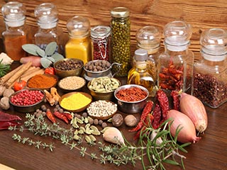 मसालों को न रखें लाइट के पास, हो सकता है यह नुकसान