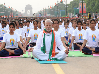 पीएम मोदी ने 'वृक्षासन' योग का वीडियो किया ट्विट, जानें इसके फायदे