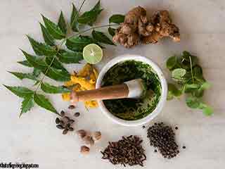 2 आयुर्वेदिक हर्बल वॉटर, जो आपको अंदर से करे हील