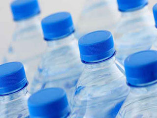 खराब न होने के बावजूद पानी की बोतल पर क्‍यों लिखी होती है एक्‍सपायरी, जानिए