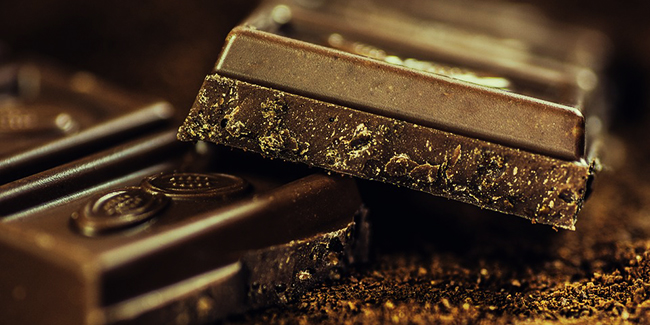 Know why and how dark chocolate is your heart's best friend
