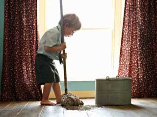 हर समय घर की सफाई करने की आदत, है इस बीमारी का संकेत!   