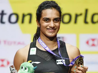 World Badminton Championship: गोल्‍डन गर्ल पीवी सिंधु योग और दौड़ से रखती हैं खुद को फिट, जानें उनका वर्कआउट रूटीन
