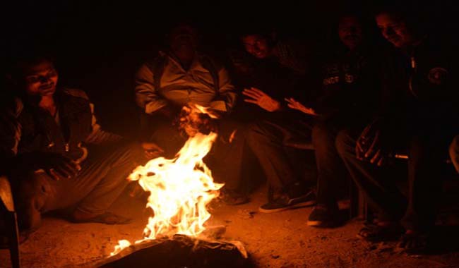 सर्दियों में अलाव से दूर रहें अस्‍थमा रोगी, इस मौसम में ध्‍यान रखें ये 5 बातें 