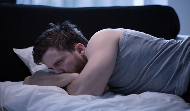 नींद न आने का कारण हो सकते हैं ये 5 आहार, इन्सोम्निया के हो सकते हैं शिकार