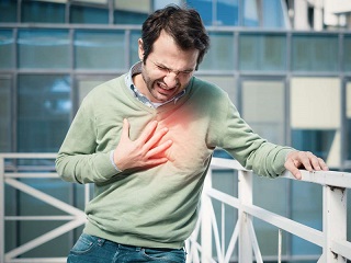 Heart Attack: जानें क्या हैं हार्ट अटैक और दूसरे हृदय रोगों के शुरुआती लक्षण, कैसे पहचानें इन्हें?