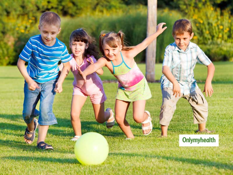 Parenting Tips: घर के अंदर नहीं, खुले मैदान में खेलने से बेहतर होता है बच्चों का विकास, जानें इसके 5 फायदे