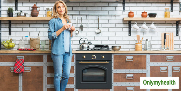 insideworkinginkitchen