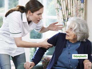 World Elder Abuse Awareness Day: कोरोना महामारी के दौरान बढ़े बुजुर्गों पर अत्याचार और गलत व्यवहार के मामले