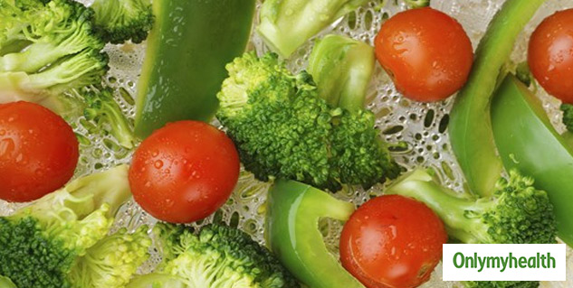 insidetomatoandmixedveg