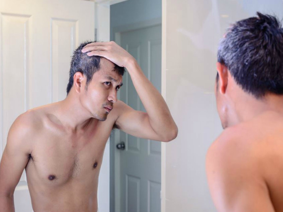 Having Grey Hair at Early Age? Know About These 6 Factors Responsible For It