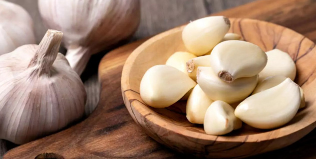 acne pack garlic and olive oil