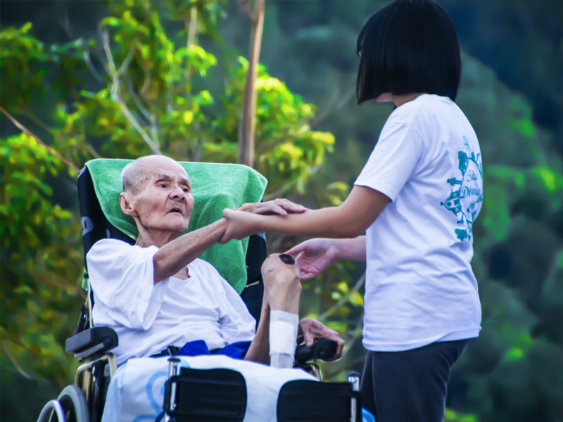 ‘Relax Without Guilt’: How Caregivers Should Care For Themselves, As Per Expert