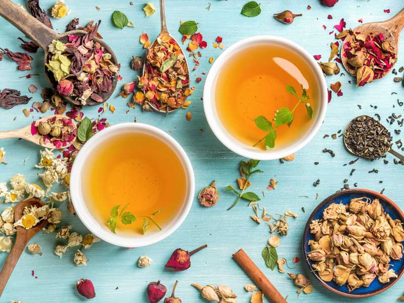 7 Types Of Teas And Their Benefits For Skin
