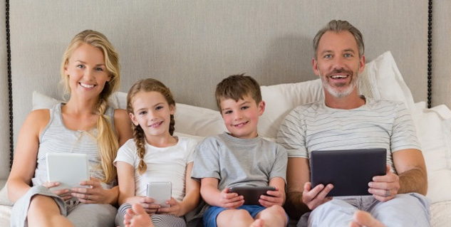 Insideplayingwithkids