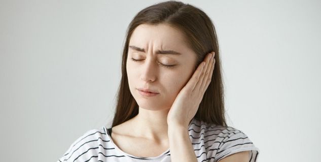 Suffering From Ear Pain Due To Cold? Try These Home Remedies