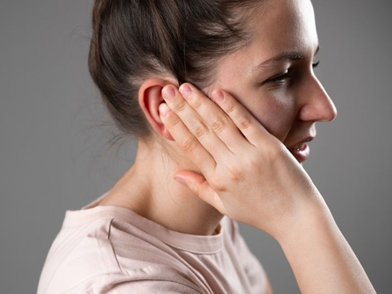 Suffering From Ear Pain Due To Cold? Try These Home Remedies - Suffering  From Ear Pain Due To Cold? Try These Home Remedies