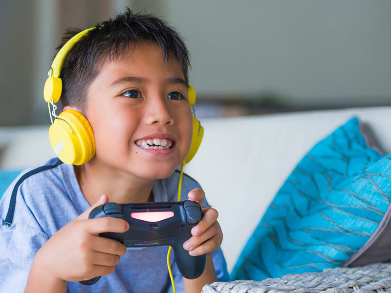 Tips To Get Rid Of Online Gaming Addiction In Kids In Hindi | क्या आपका  बच्चा भी है ऑनलाइन गेमिंग का शिकार? जानें इससे होने वाले नुकसान औैर गेमिंग  की लत छुड़ाने