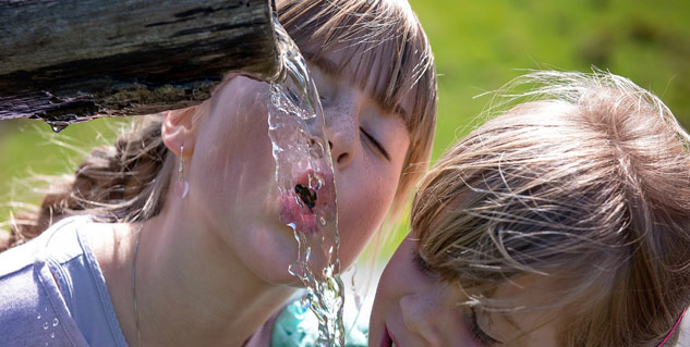 drinking_unhygenic_water