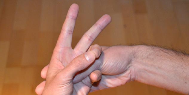 Makara-Mudra-Dark-Circles