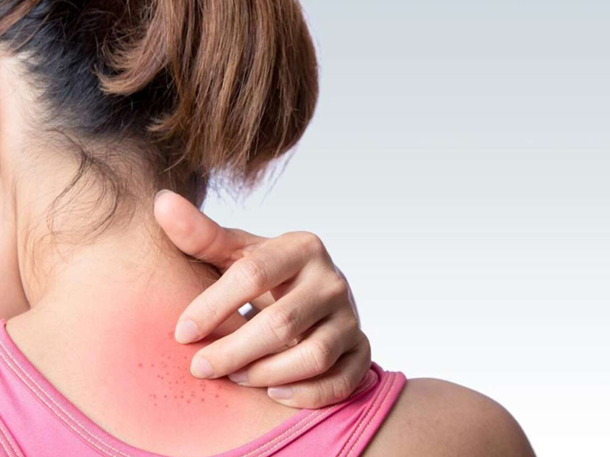 Itchy Bumps Can Be Due To Infected Hair Follicles. Know Risk Factors And  Treatment